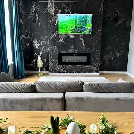 Lv Luxury Apart - One Minute Away From Train Station Predeal Zewnętrze zdjęcie